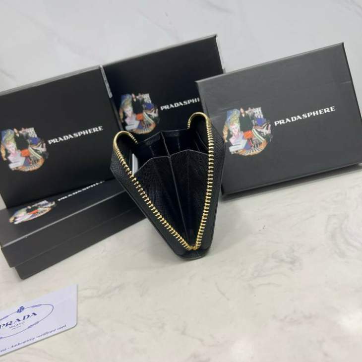 Picture of Prada Wallets _SKUfw167306712fw